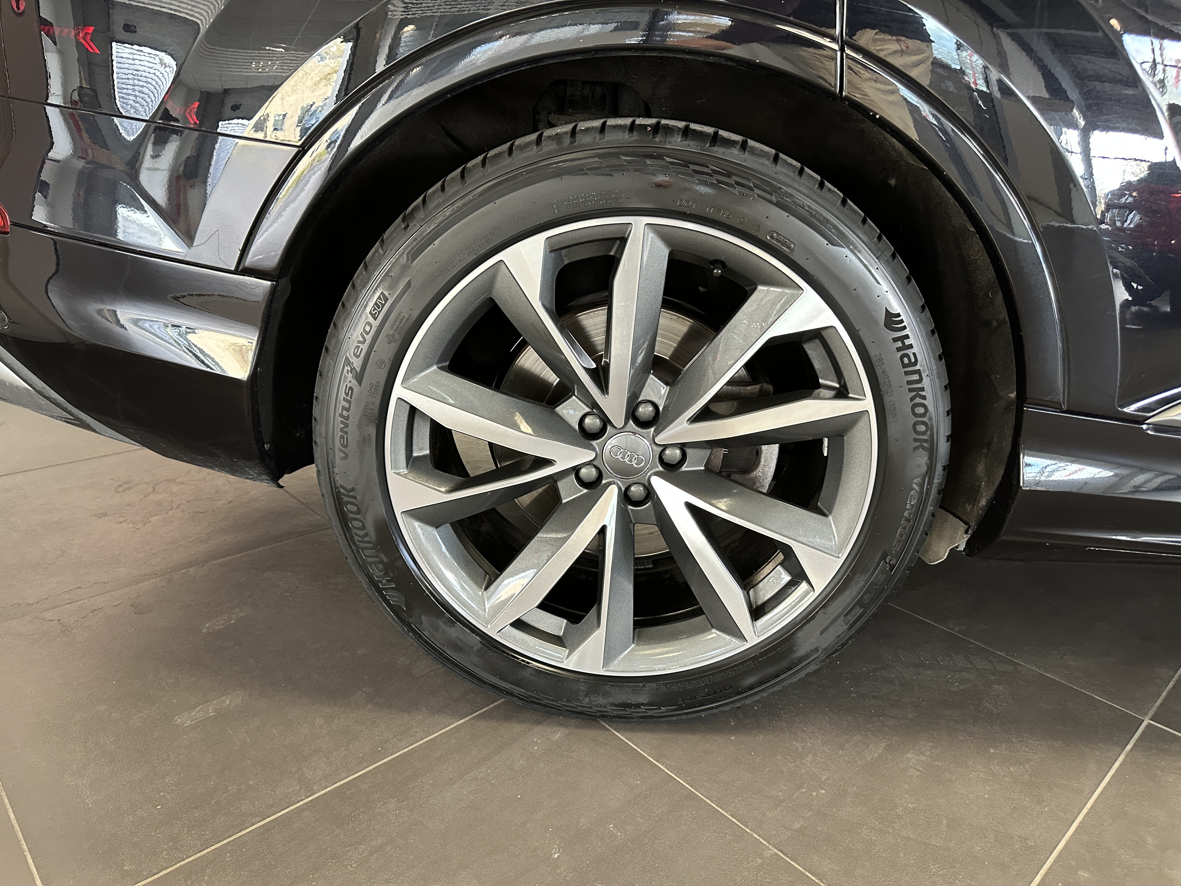 AUDI Q7