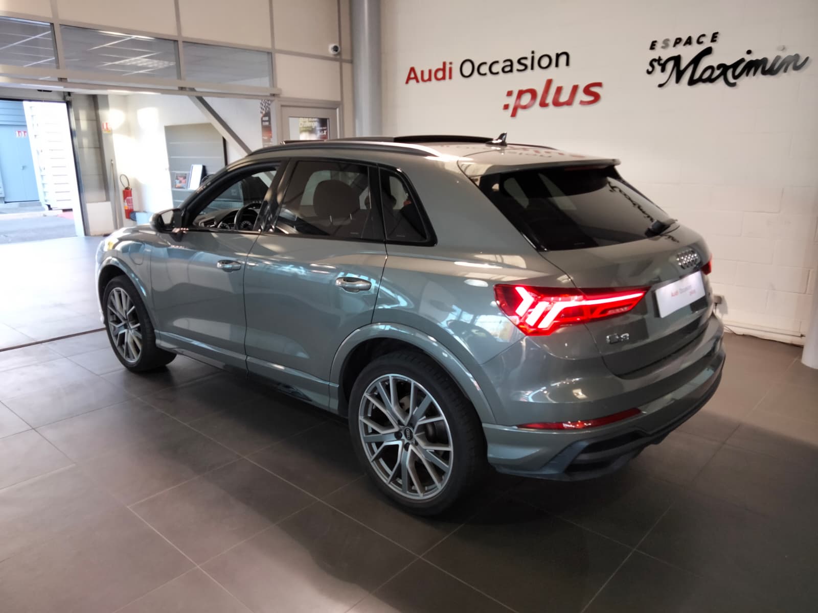 AUDI Q3