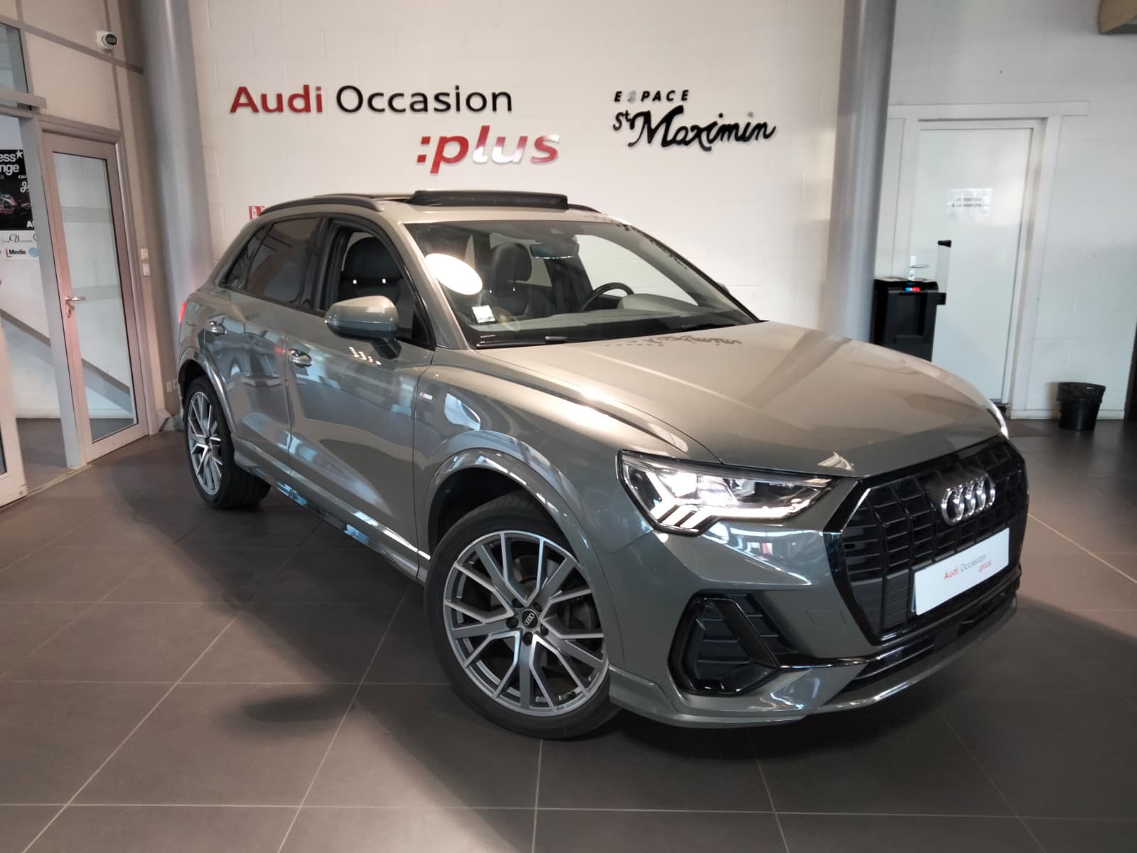 AUDI Q3