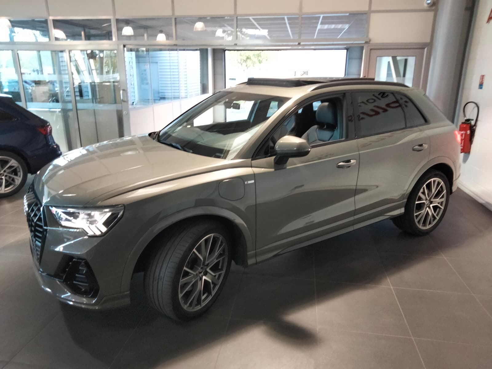 AUDI Q3