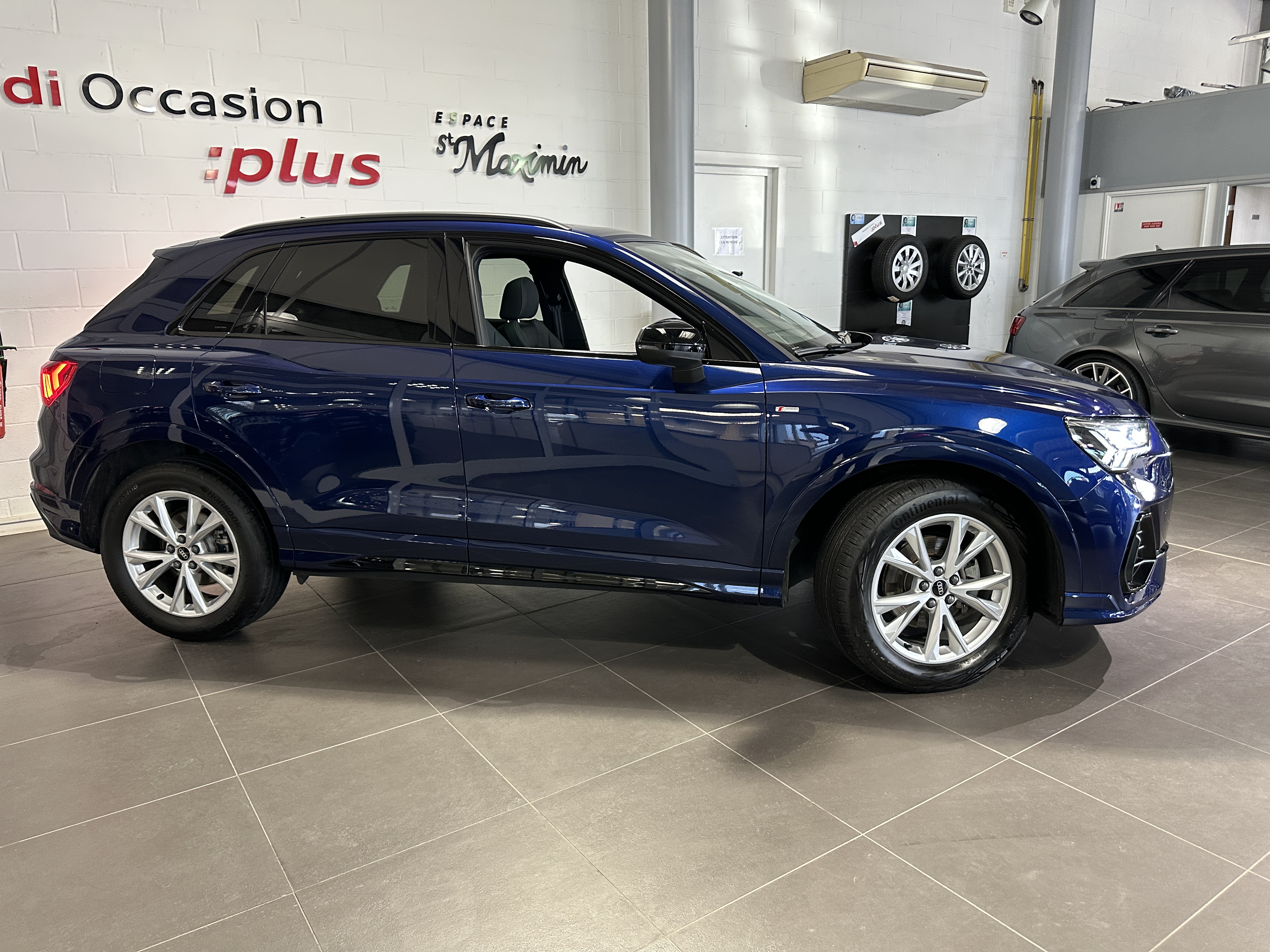AUDI Q3