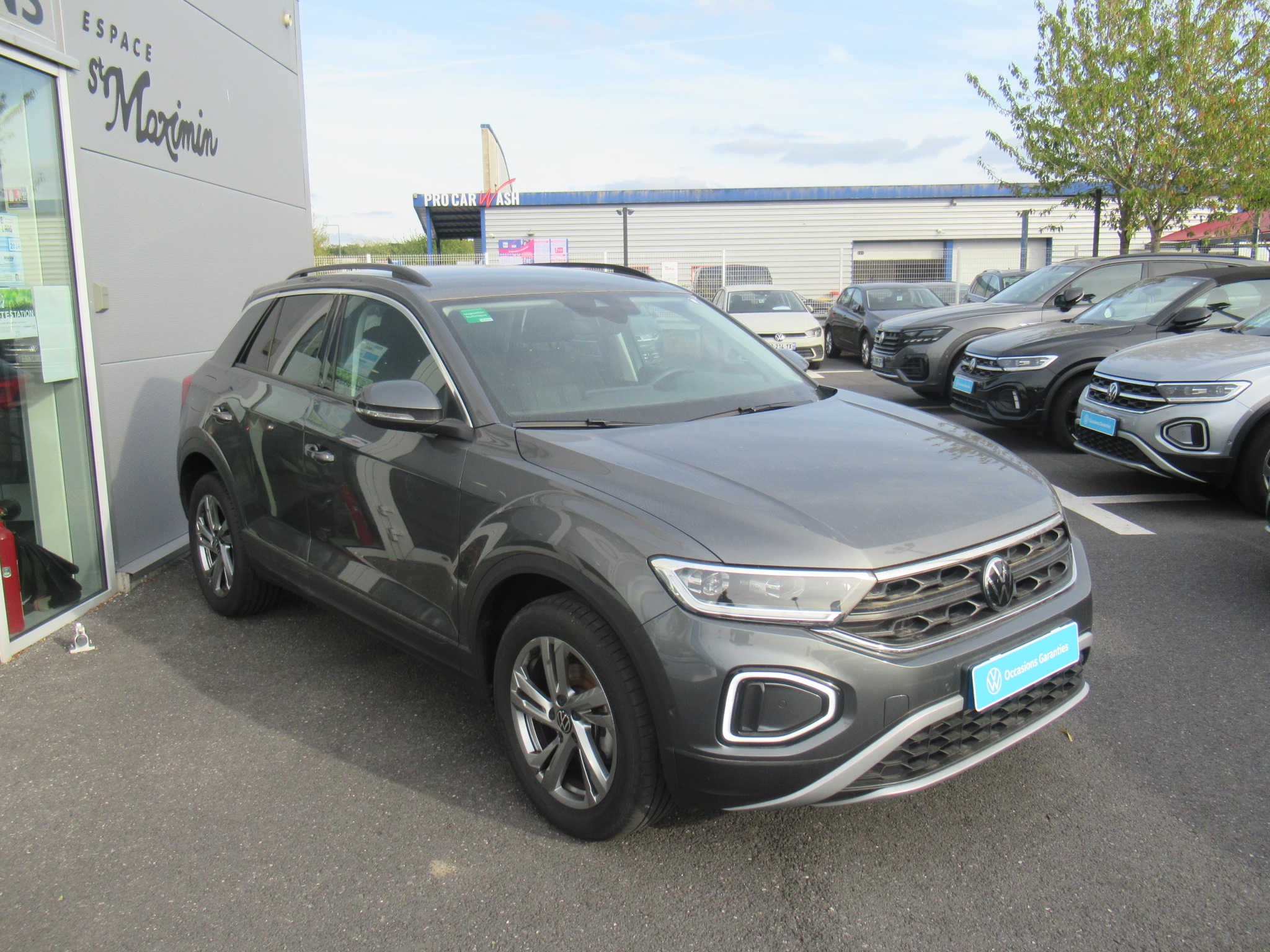 VOLKSWAGEN T-ROC