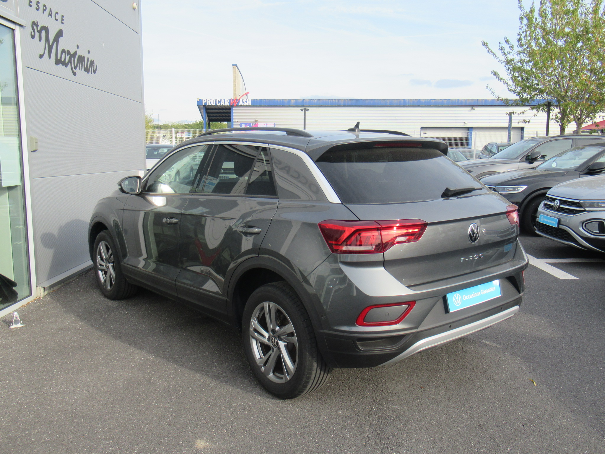 VOLKSWAGEN T-ROC