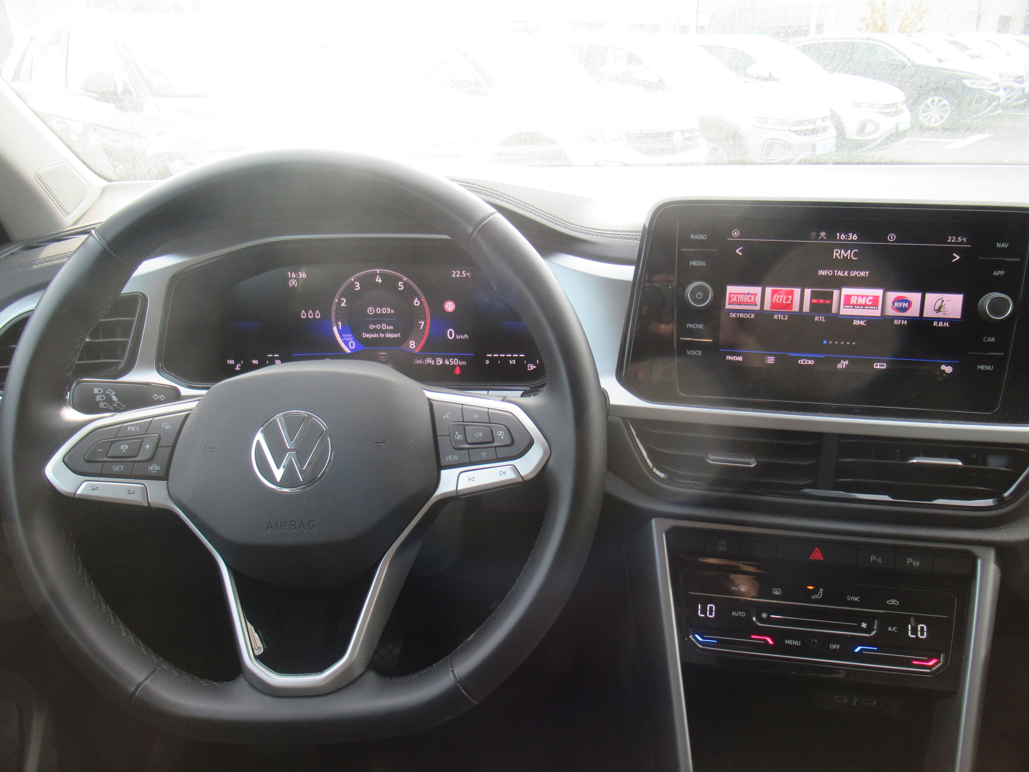 VOLKSWAGEN T-ROC