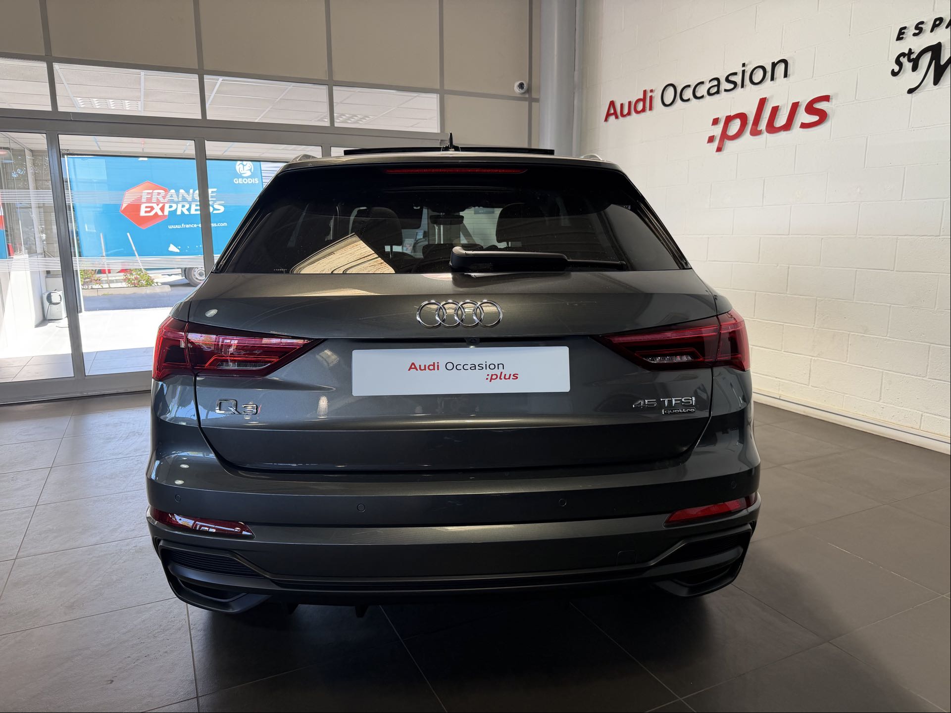 AUDI Q3