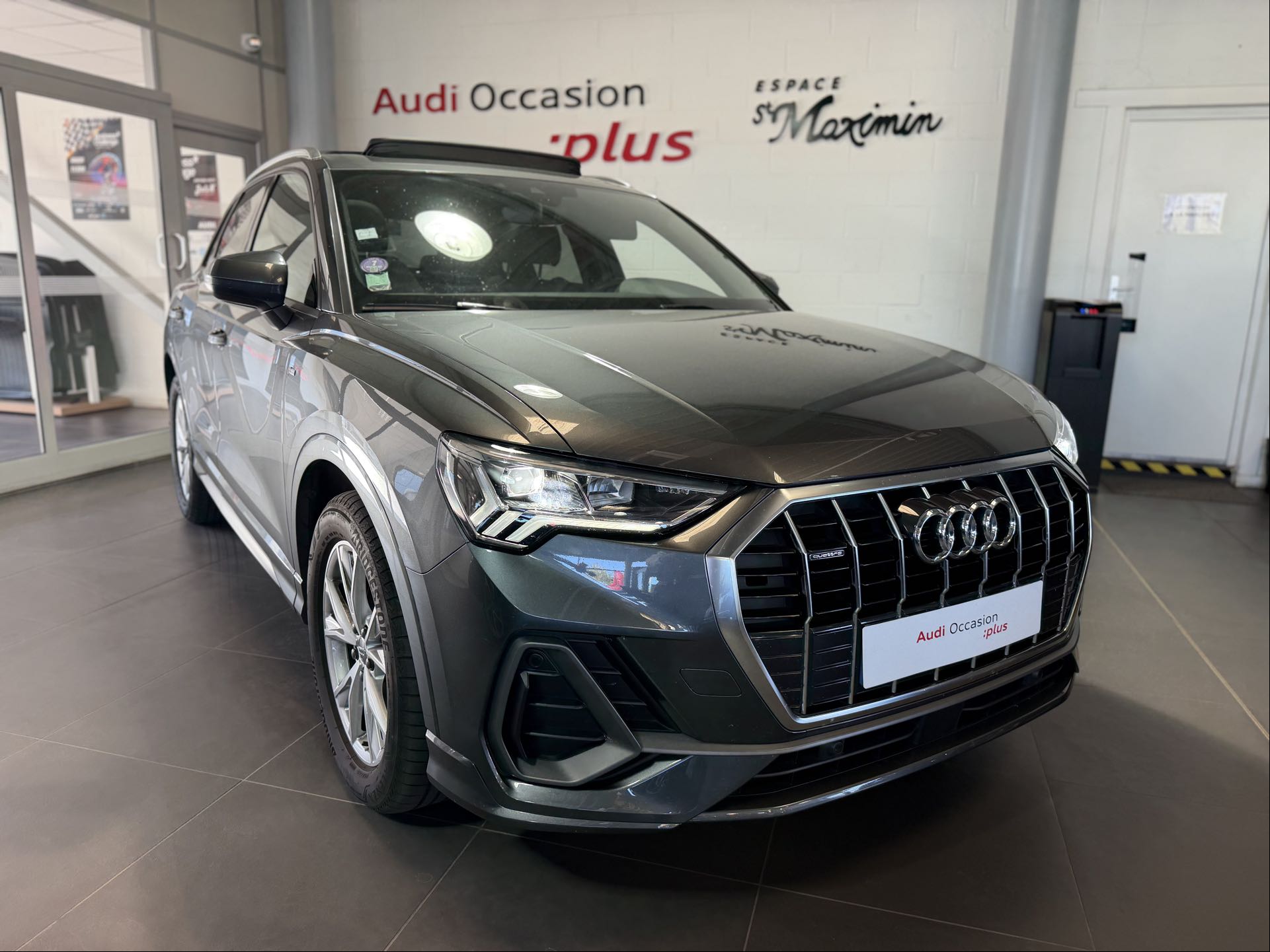 AUDI Q3