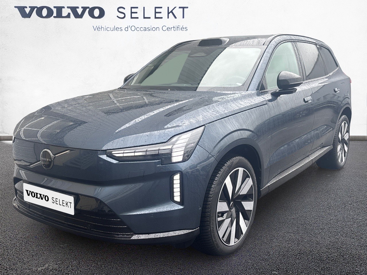 VOLVO EX90