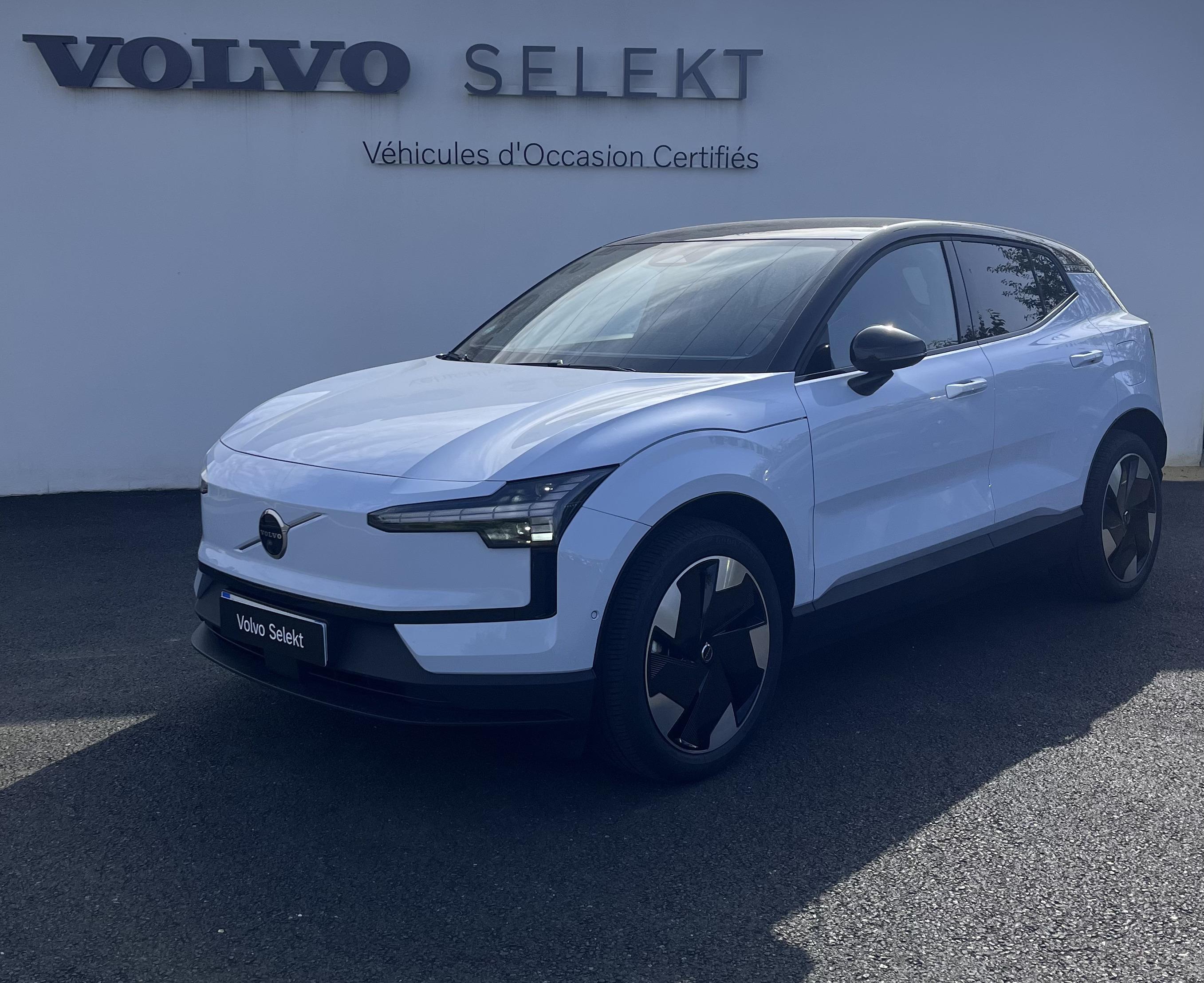 VOLVO EX30