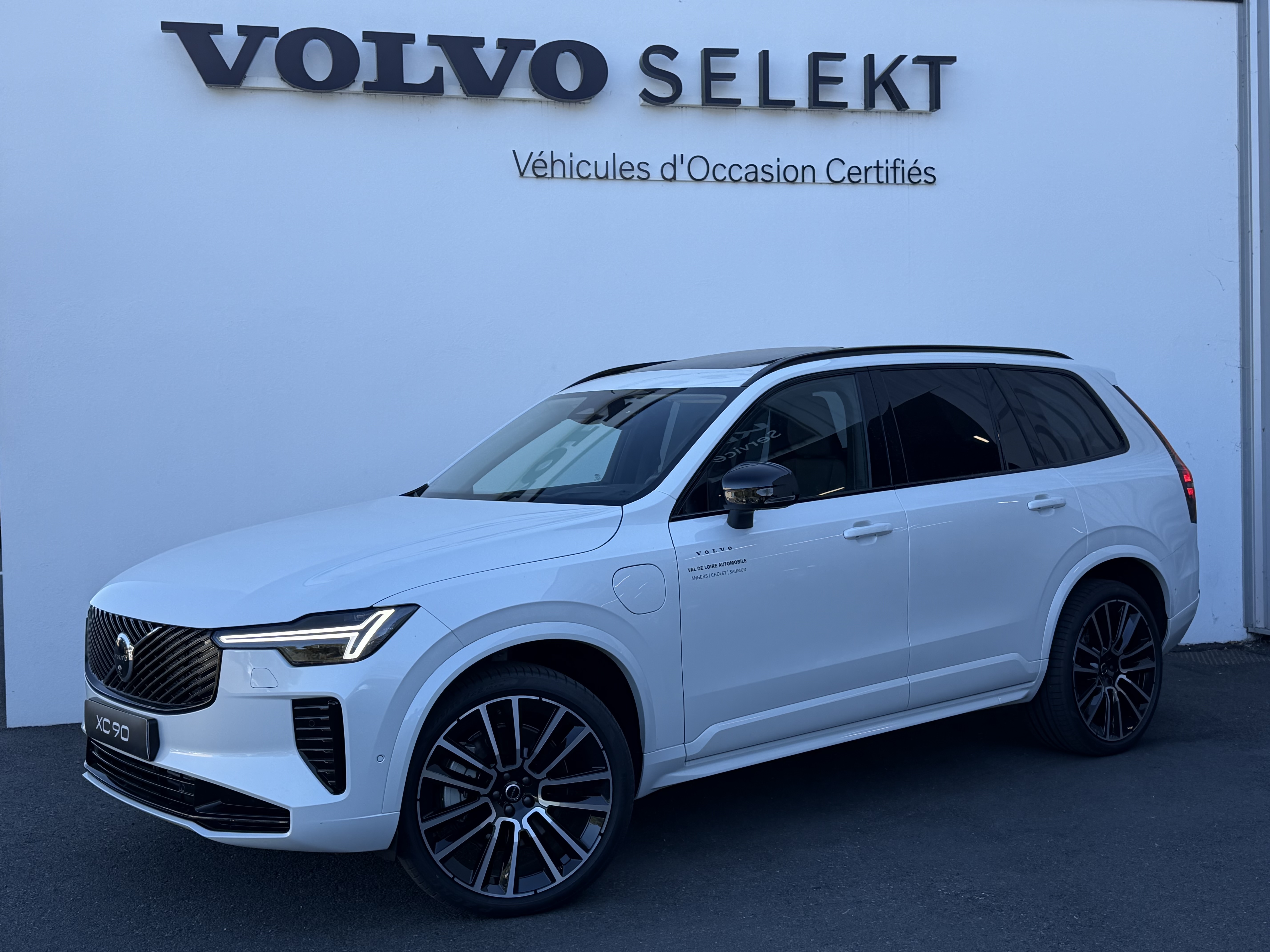 VOLVO XC90