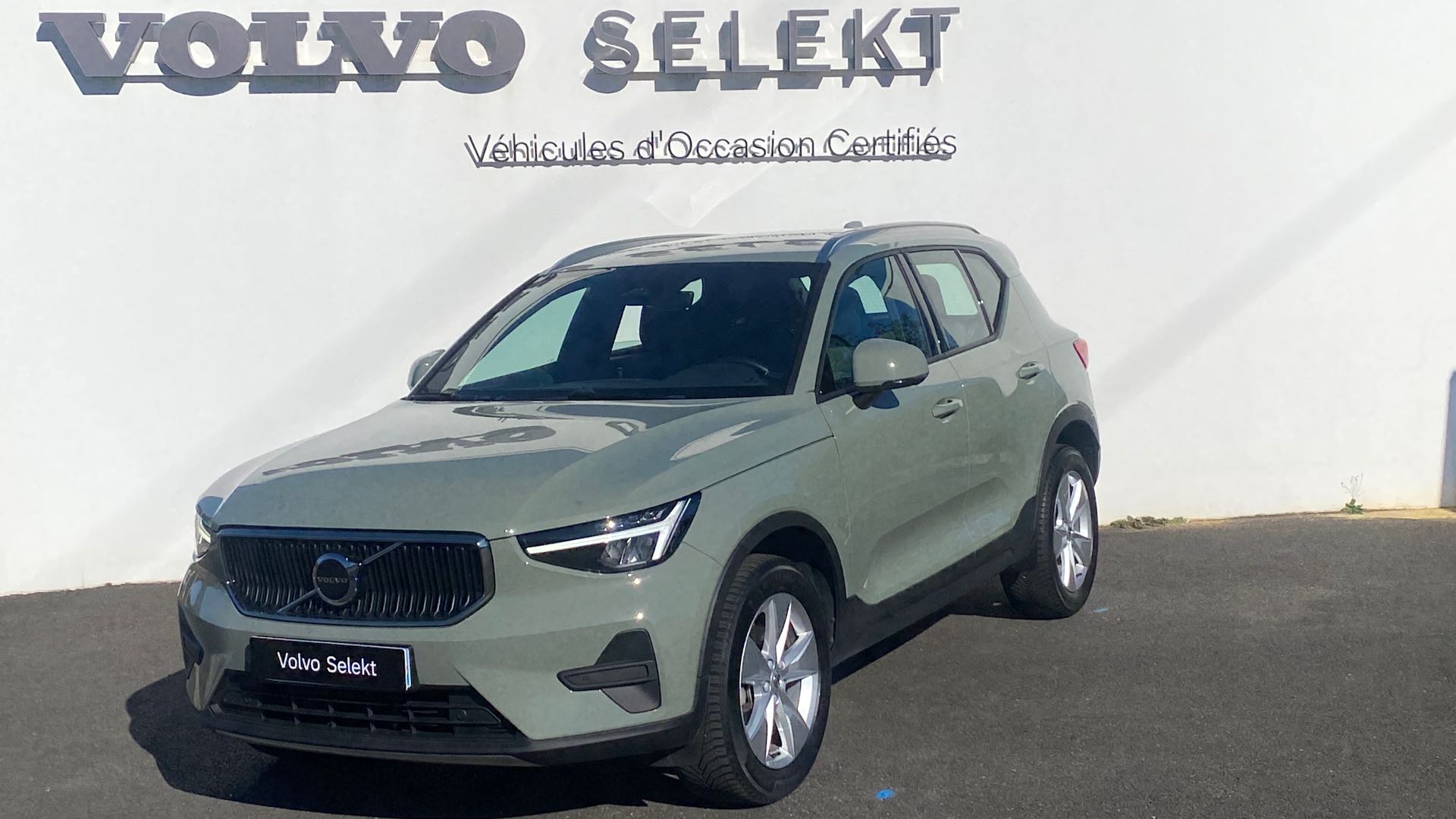 VOLVO XC40