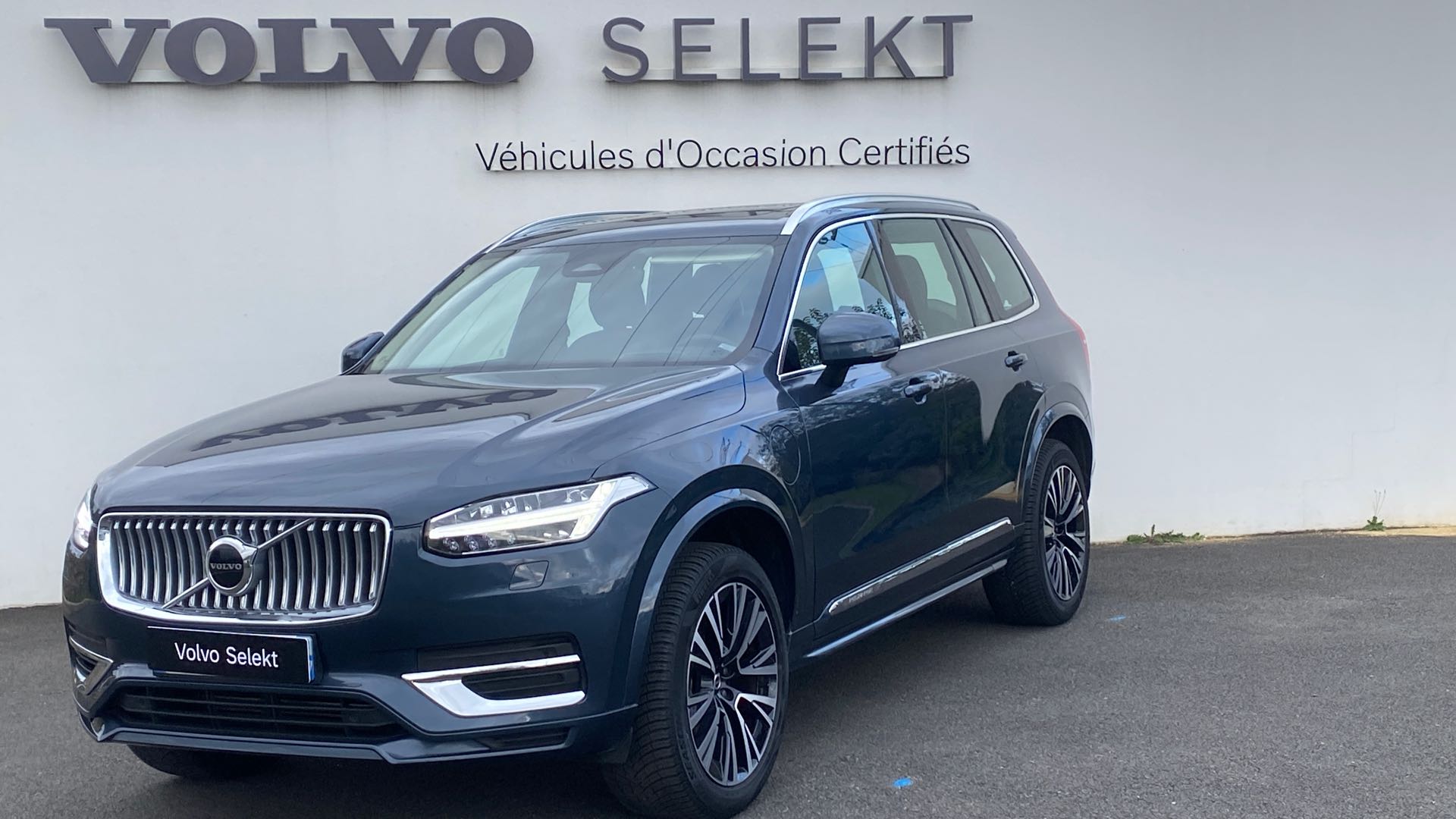 VOLVO XC90