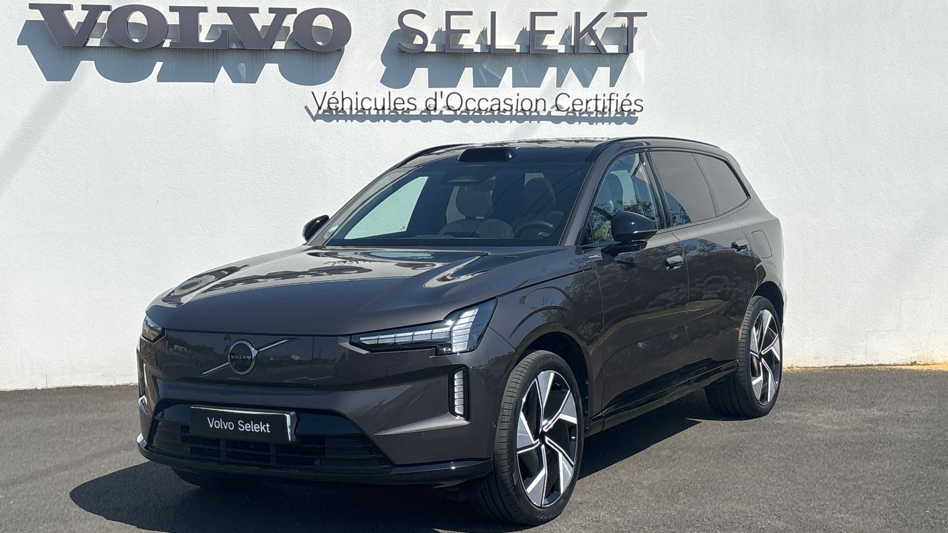 VOLVO EX90