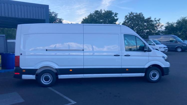 Voitures neuves VOLKSWAGEN UTILITAIRES CRAFTER VAN BUSINESS Clermont-Ferrand