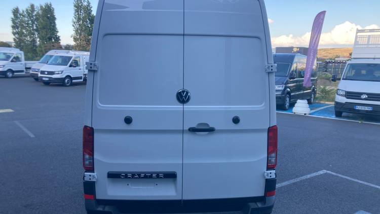 Voitures neuves VOLKSWAGEN UTILITAIRES CRAFTER VAN BUSINESS Clermont-Ferrand