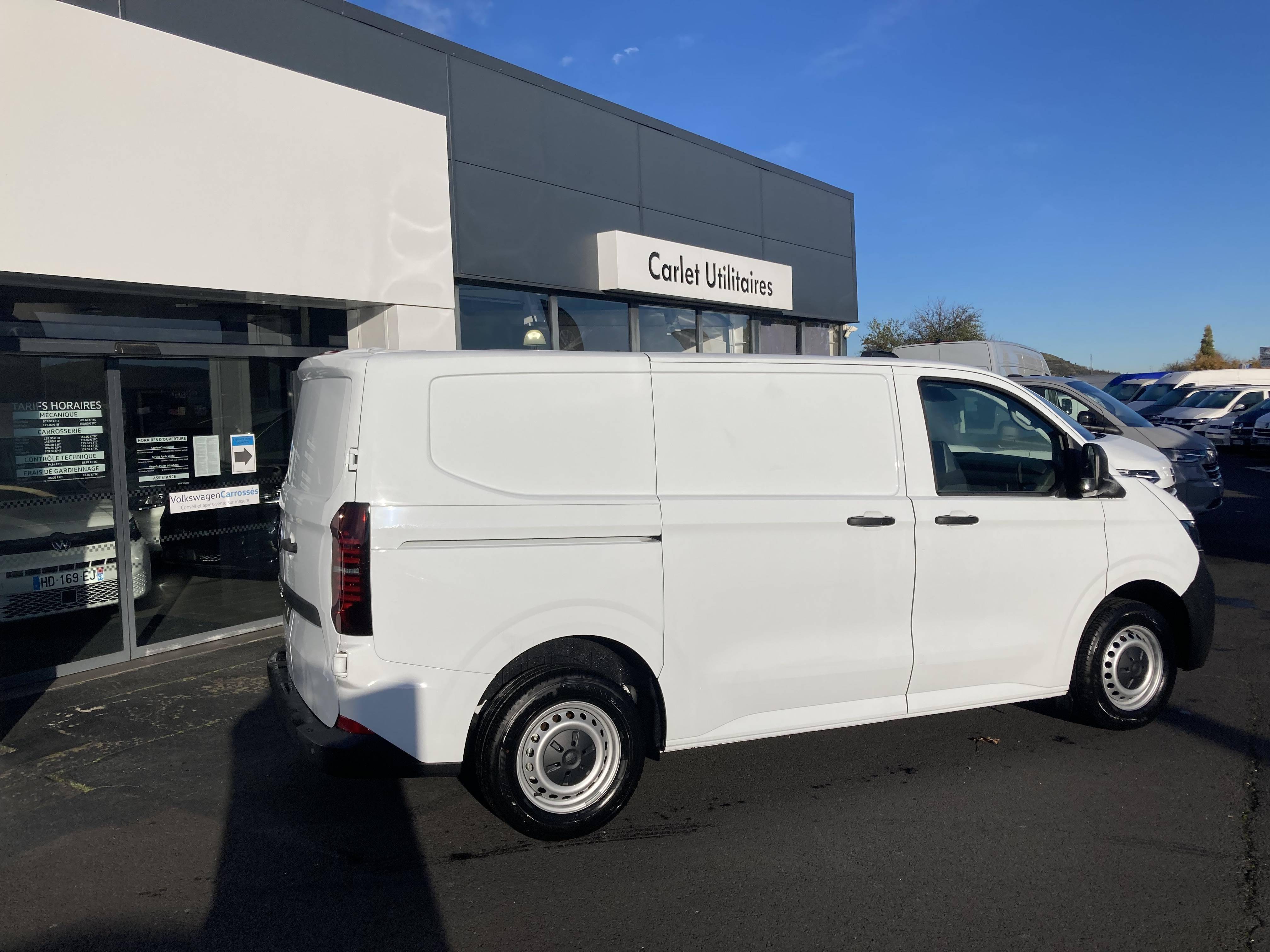 Voitures neuves VOLKSWAGEN UTILITAIRES TRANSPORTER VAN BUSINESS Clermont-Ferrand