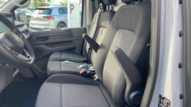 Voitures neuves VOLKSWAGEN UTILITAIRES TRANSPORTER VAN BUSINESS Clermont-Ferrand