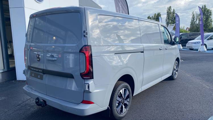 Voitures neuves VOLKSWAGEN UTILITAIRES TRANSPORTER VAN BUSINESS Clermont-Ferrand