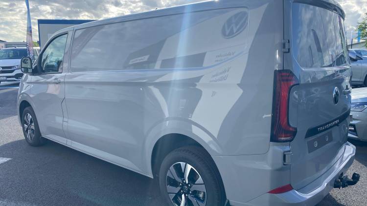Voitures neuves VOLKSWAGEN UTILITAIRES TRANSPORTER VAN BUSINESS Clermont-Ferrand