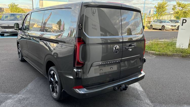 Voitures neuves VOLKSWAGEN UTILITAIRES TRANSPORTER VAN EDITION Clermont-Ferrand