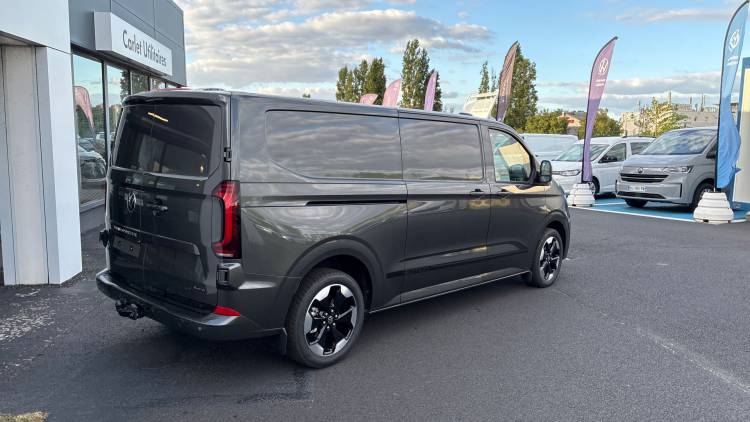 Voitures neuves VOLKSWAGEN UTILITAIRES TRANSPORTER VAN EDITION Clermont-Ferrand