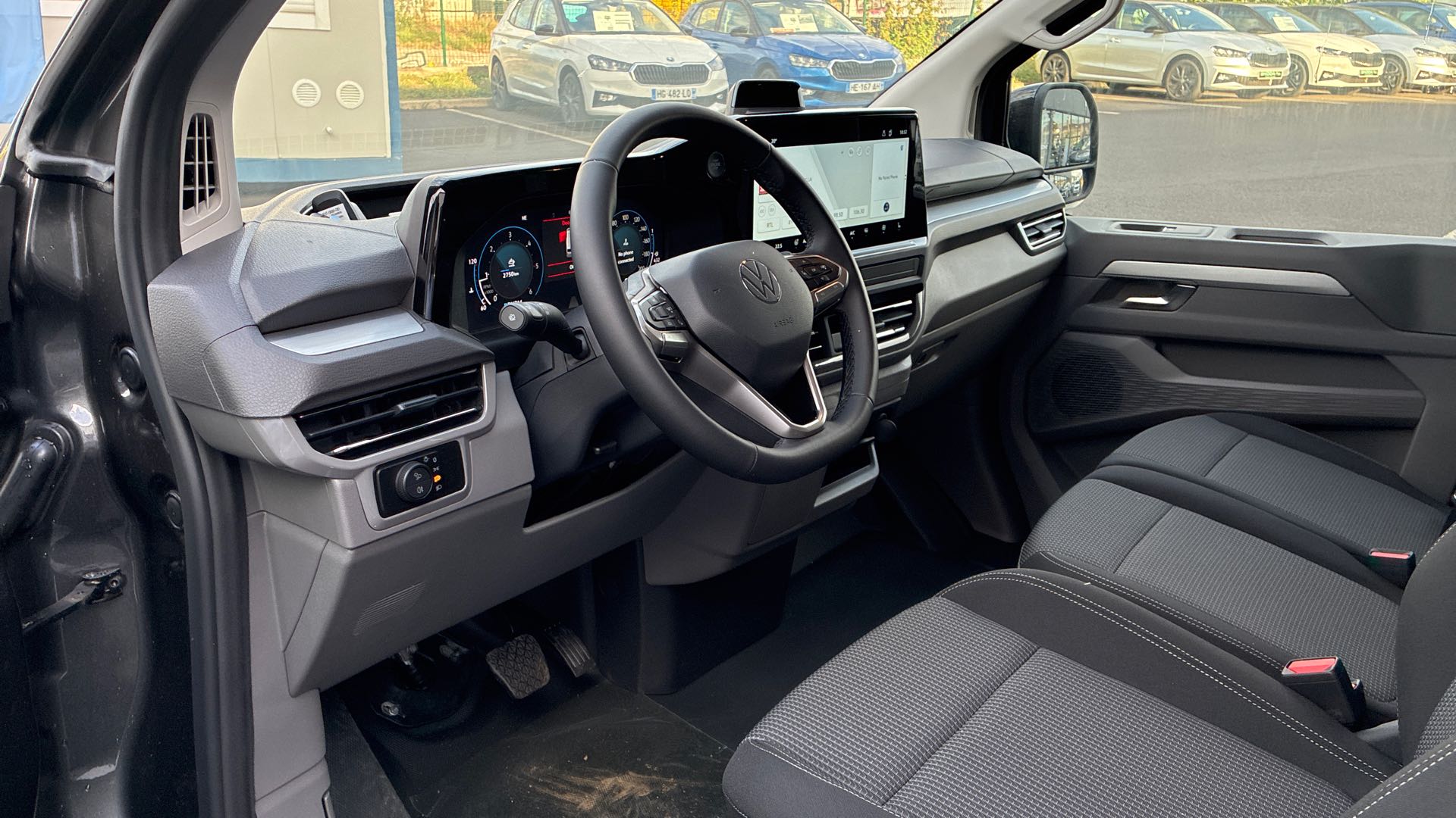 Voitures neuves VOLKSWAGEN UTILITAIRES TRANSPORTER VAN EDITION Clermont-Ferrand