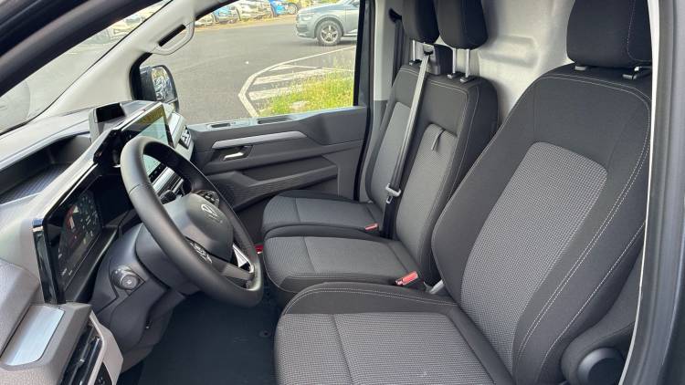 Voitures neuves VOLKSWAGEN UTILITAIRES TRANSPORTER VAN EDITION Clermont-Ferrand