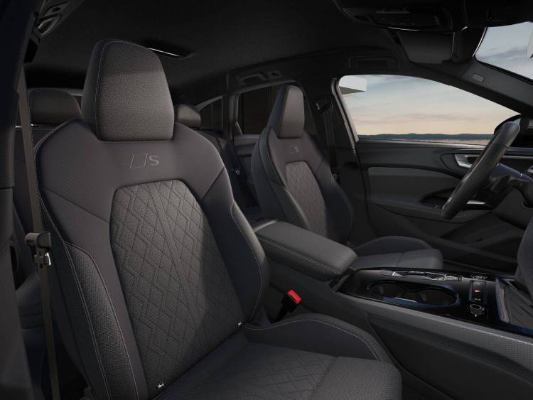 Voitures neuves Audi A5 S line Montigny-le-Bretonneux