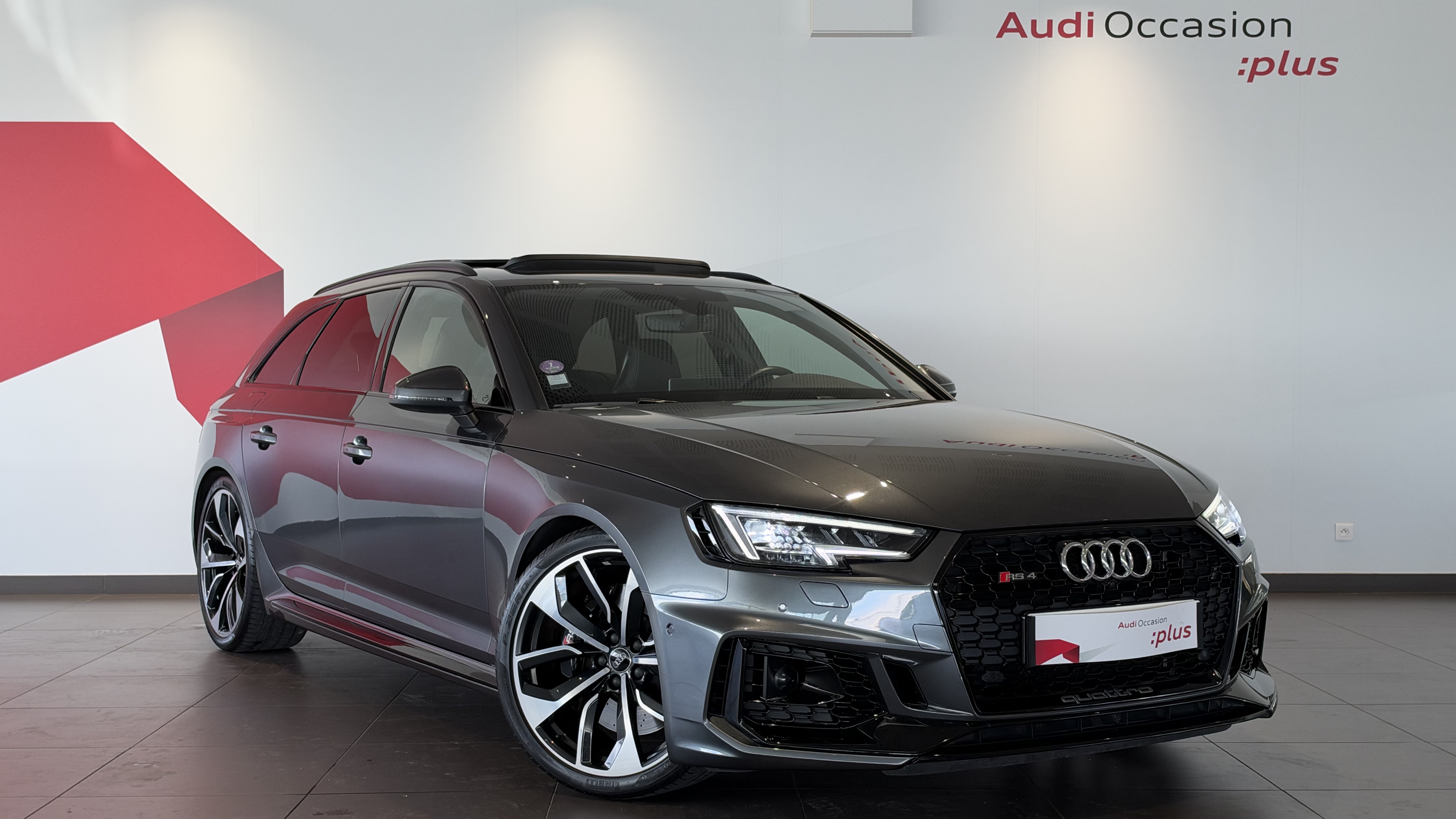 AUDI RS4 AVANT