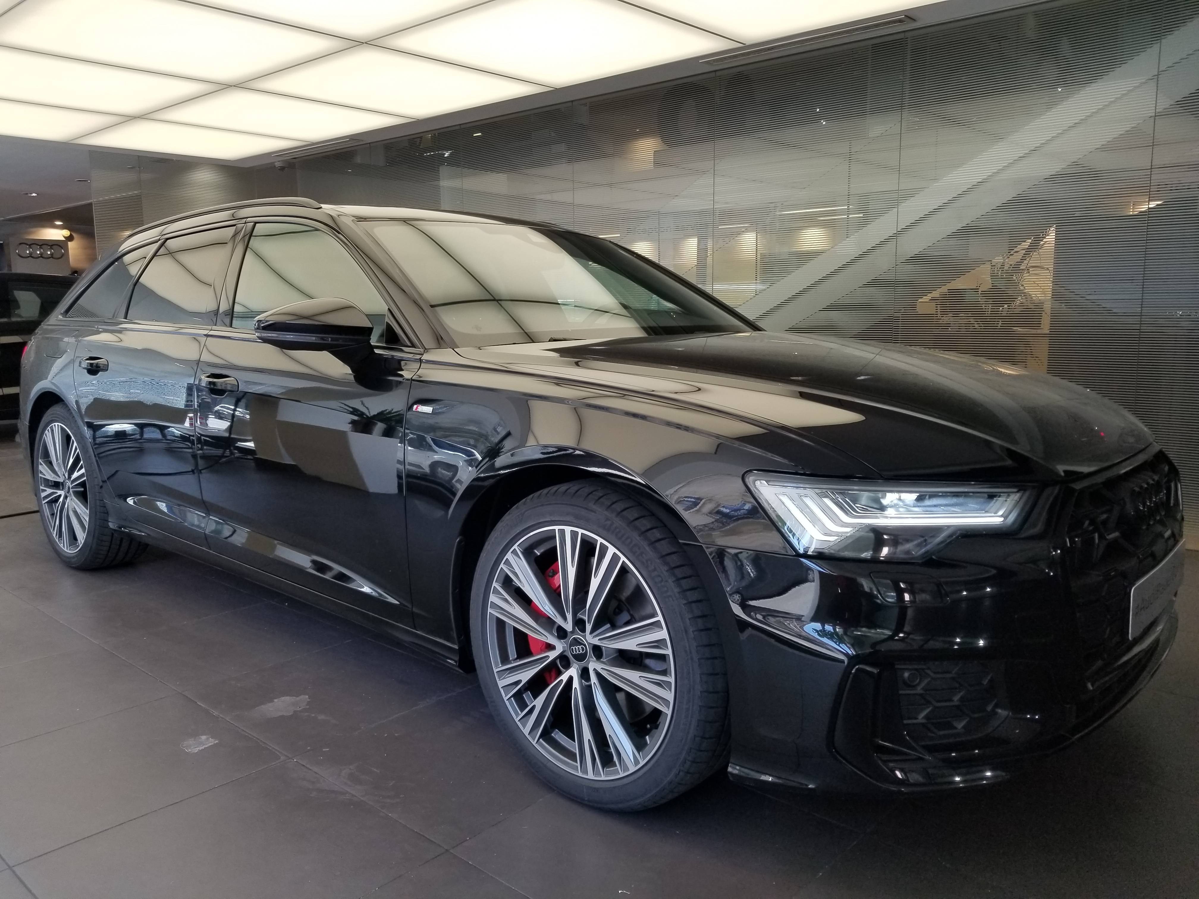 AUDI A6 AVANT