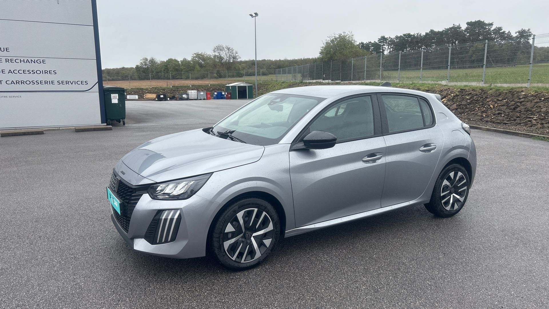 Peugeot 208
