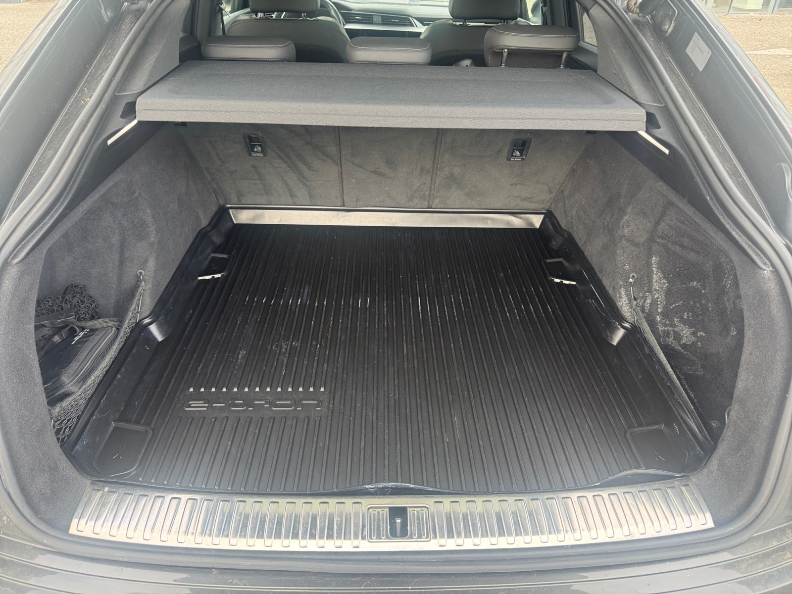 AUDI E TRON+SPORTBACK