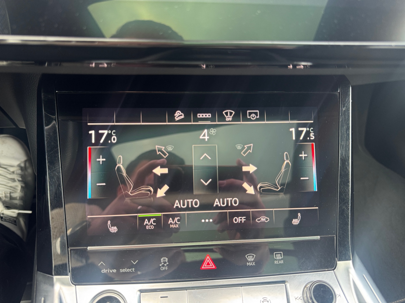 AUDI E TRON+SPORTBACK