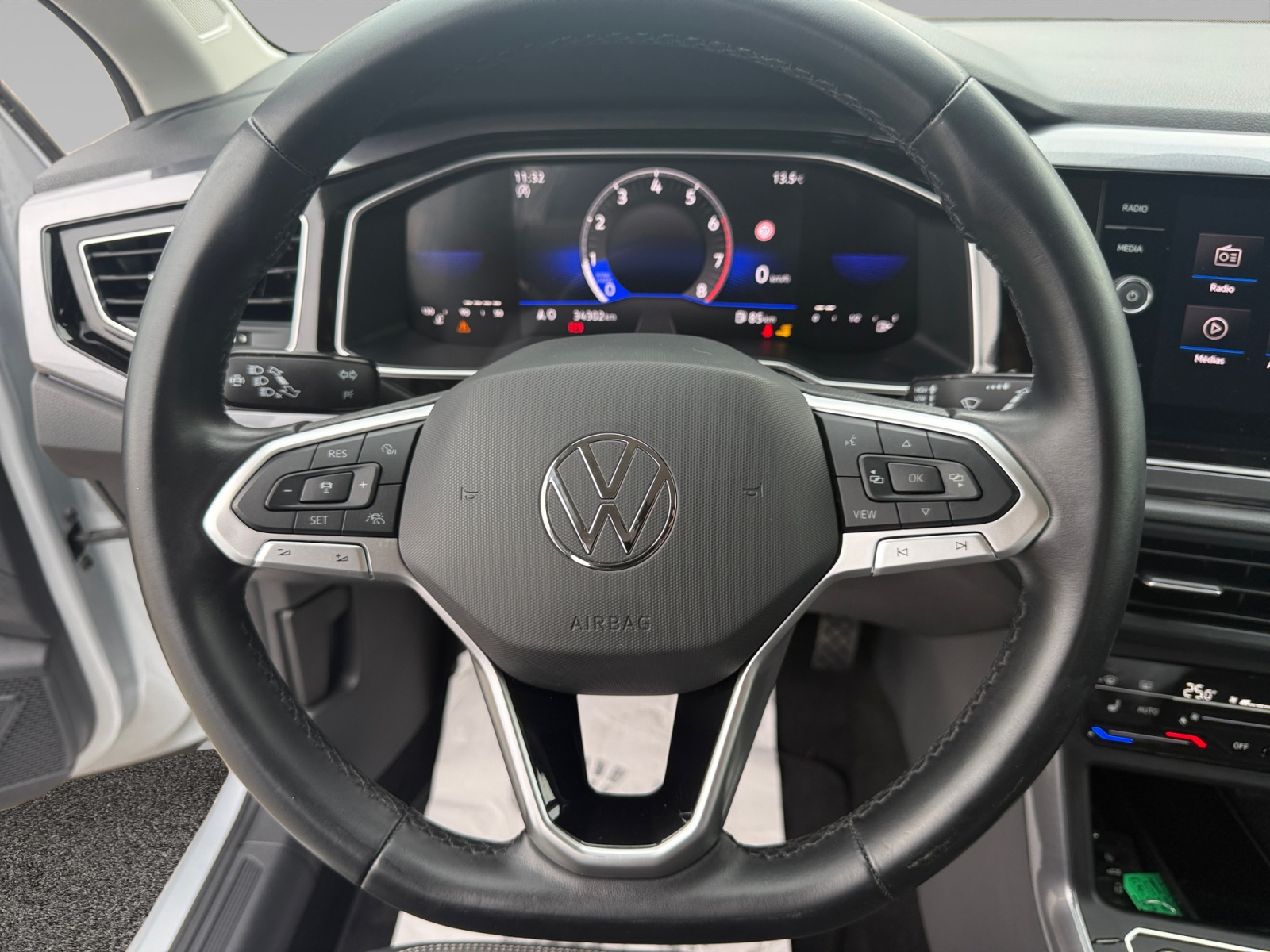 VOLKSWAGEN POLO POSTE+DE+PILOTAGE