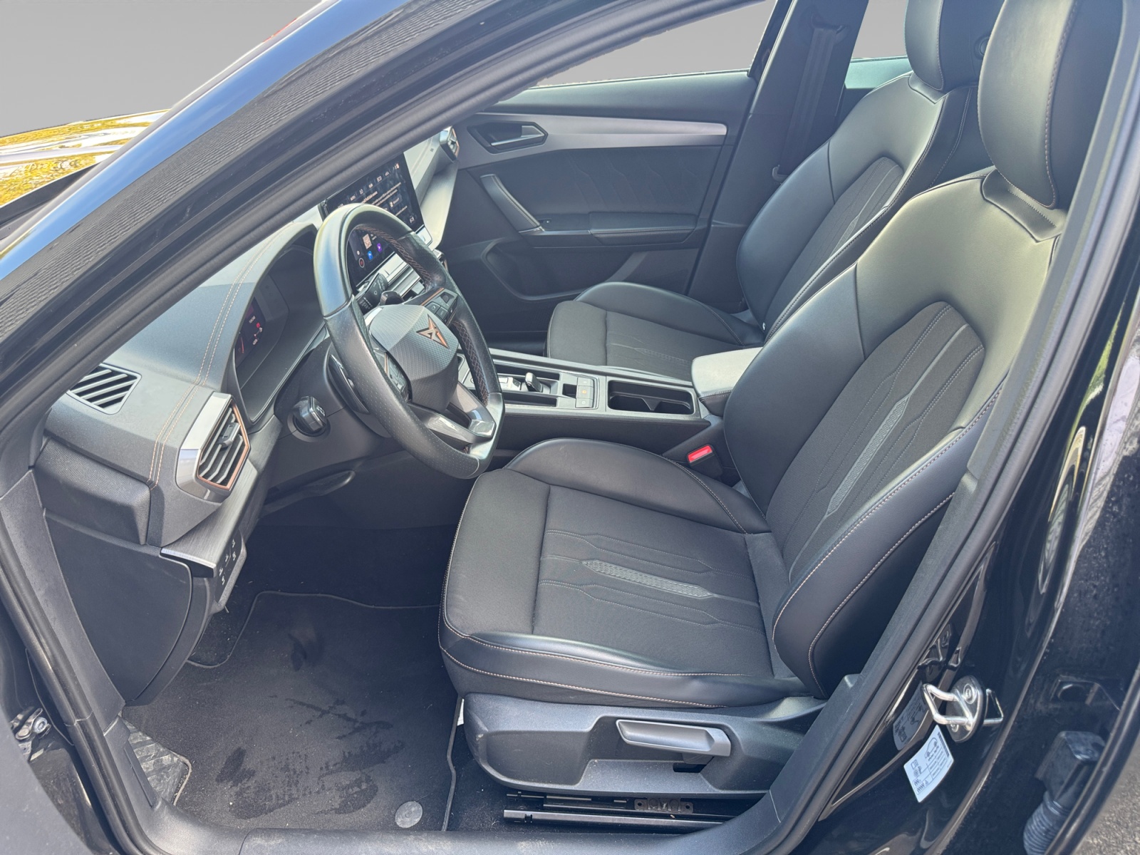 CUPRA FORMENTOR INTERIEUR+CONDUCTEUR