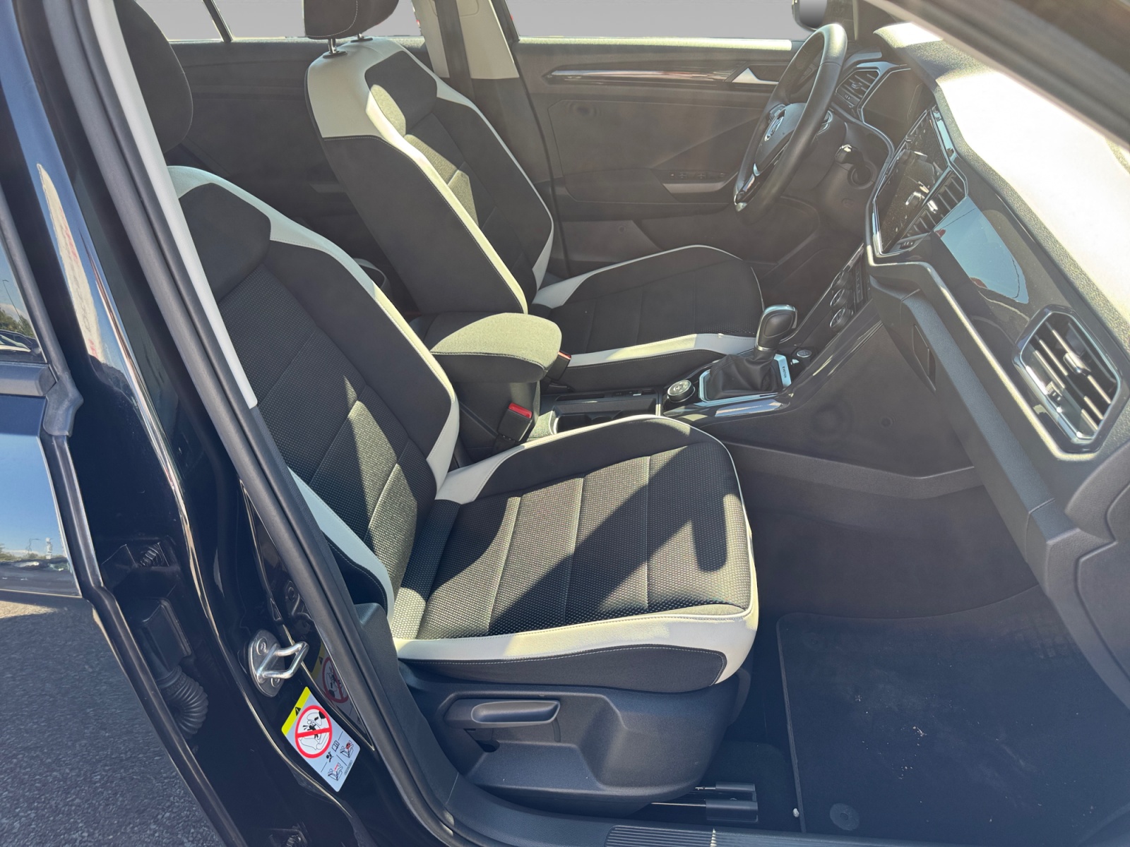 VOLKSWAGEN T ROC INTERIEUR+PASSAGER