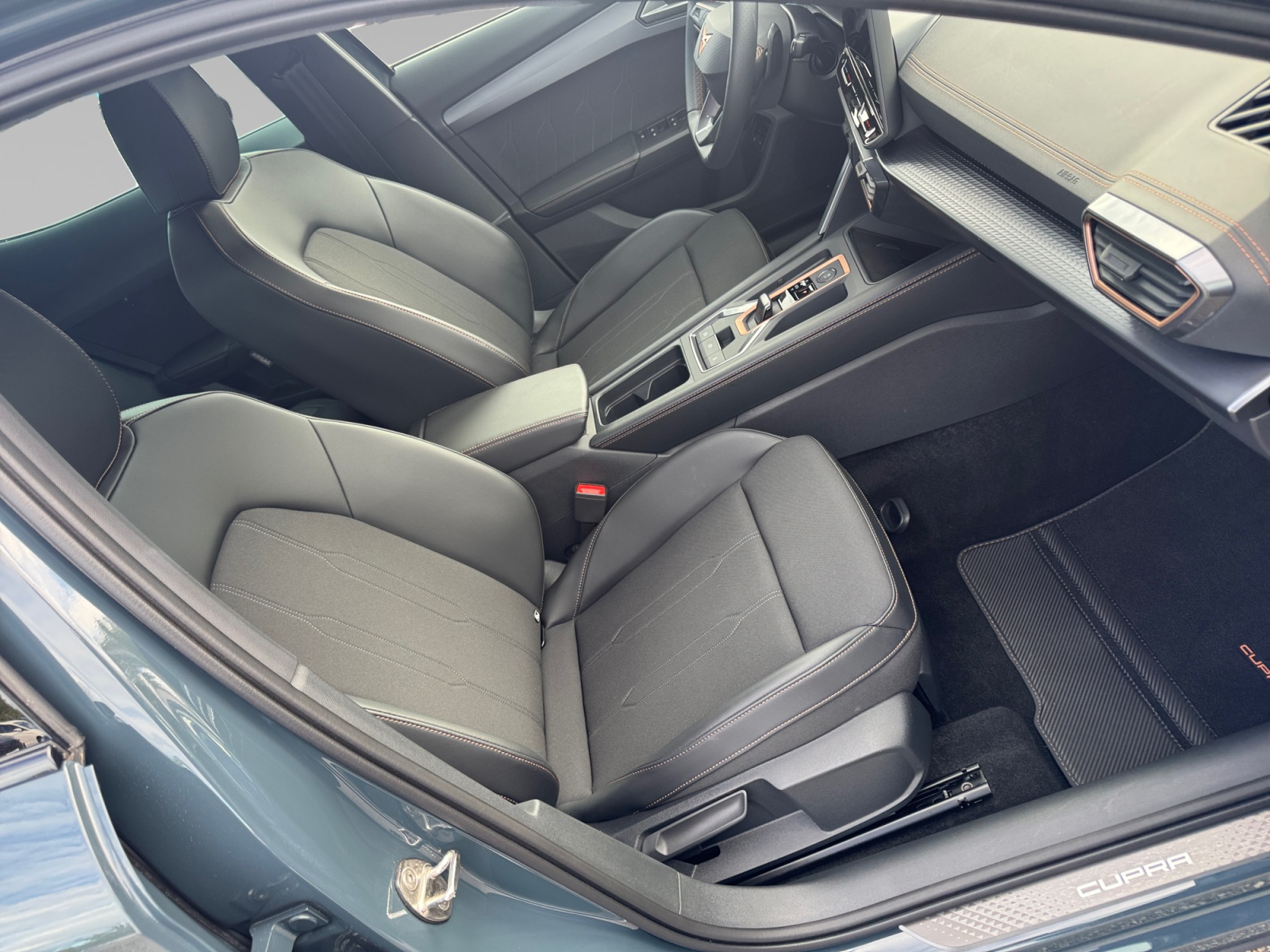 CUPRA FORMENTOR INTERIEUR+PASSAGER
