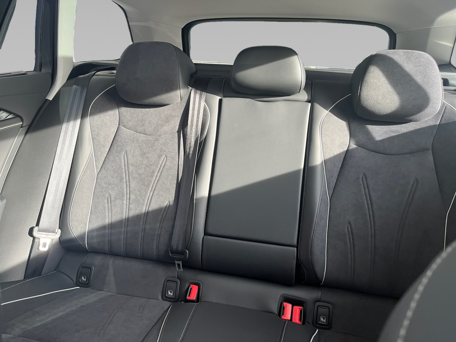 VOLKSWAGEN PASSAT SIEGE+ARRIERE+GAUCHE