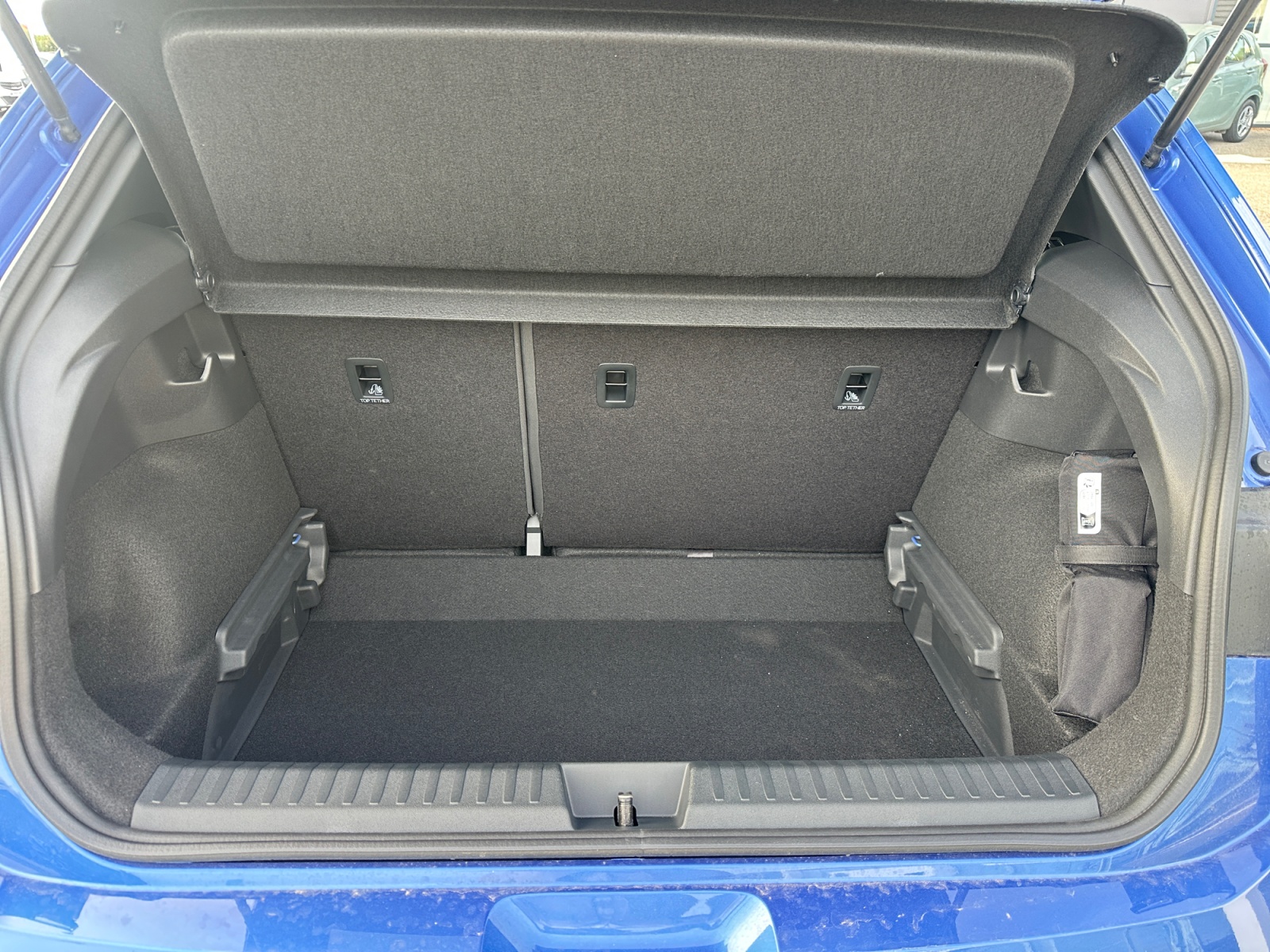 VOLKSWAGEN ID+POLO