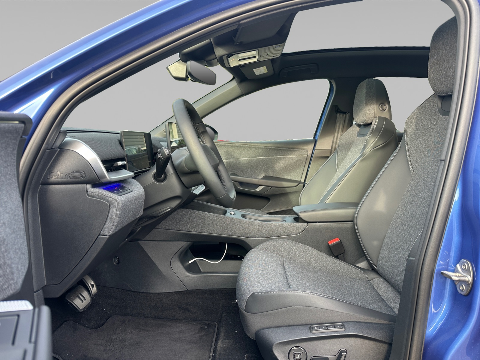VOLKSWAGEN ID+POLO INTERIEUR+CONDUCTEUR
