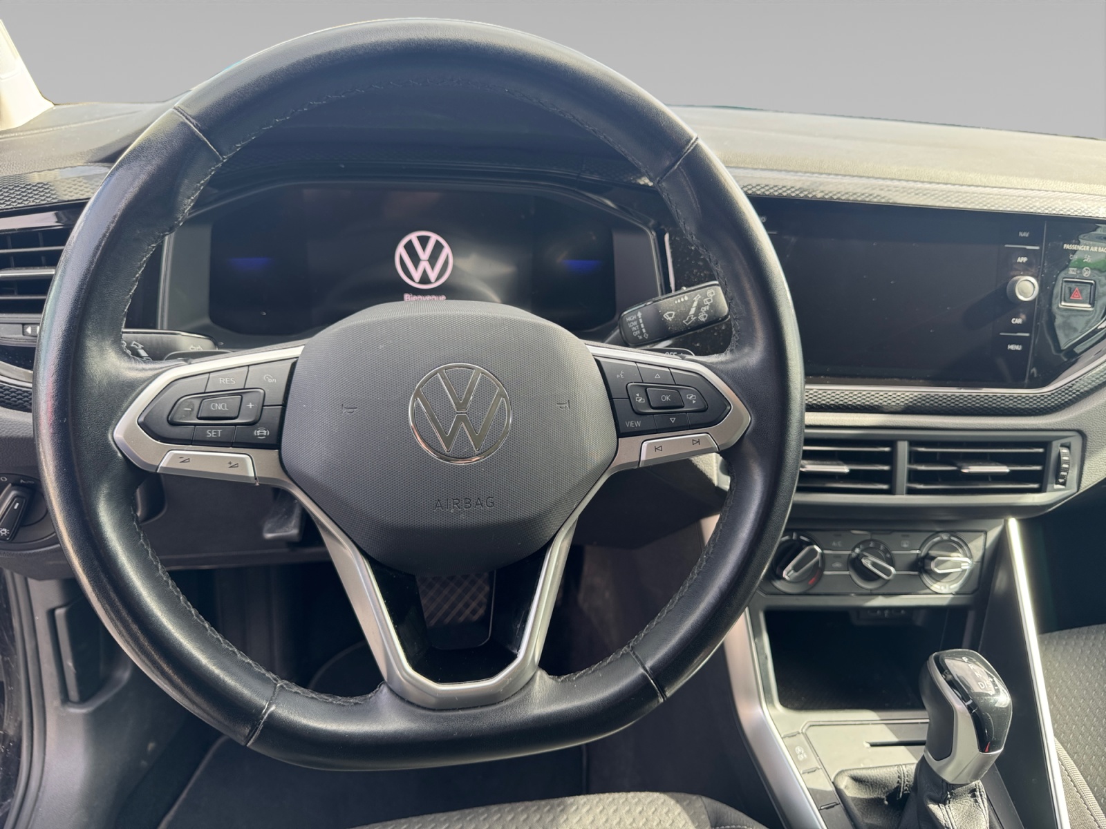 VOLKSWAGEN POLO POSTE+DE+PILOTAGE
