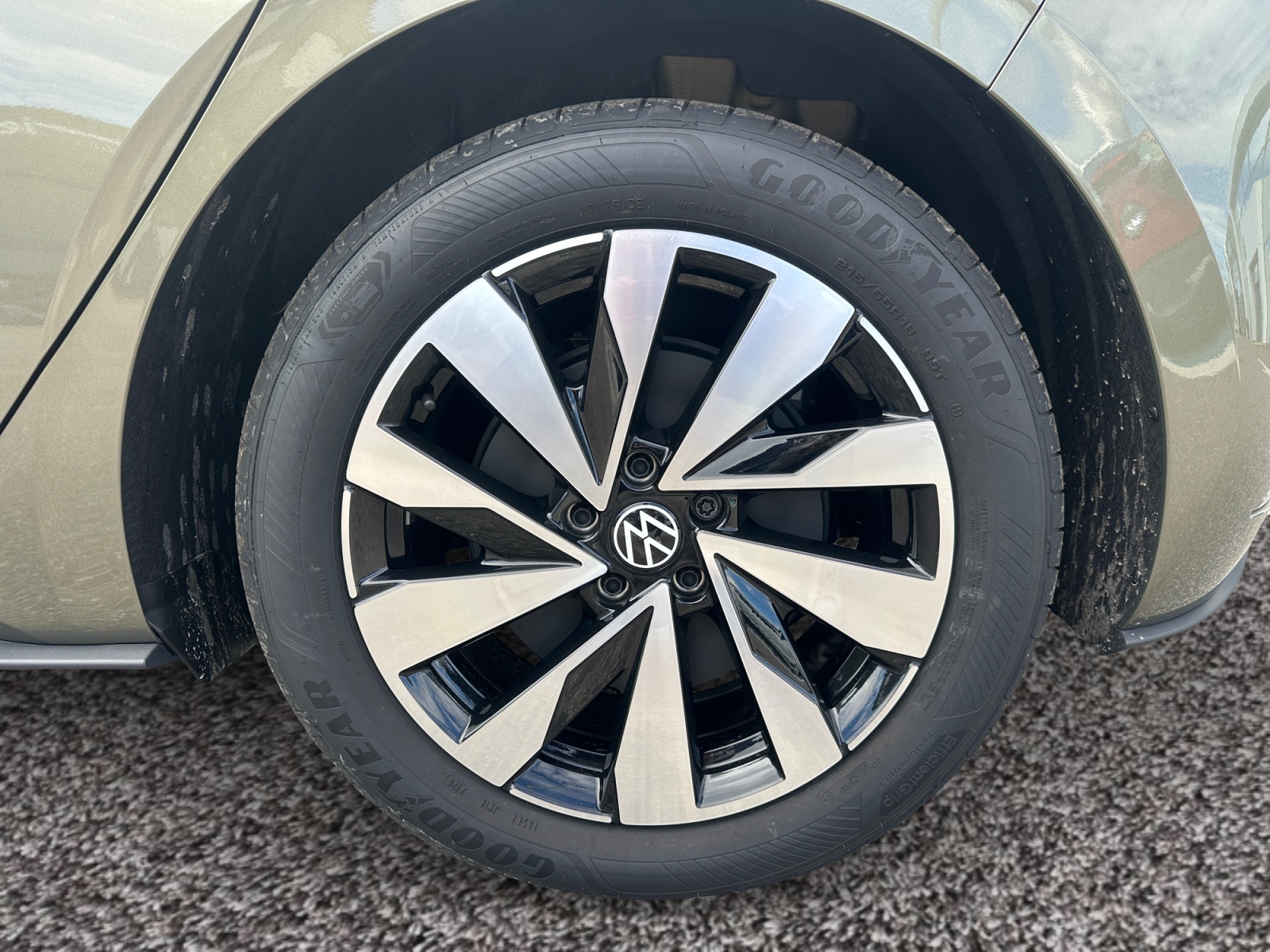 VOLKSWAGEN ID3+NEO JANTE+AVANT+GAUCHE