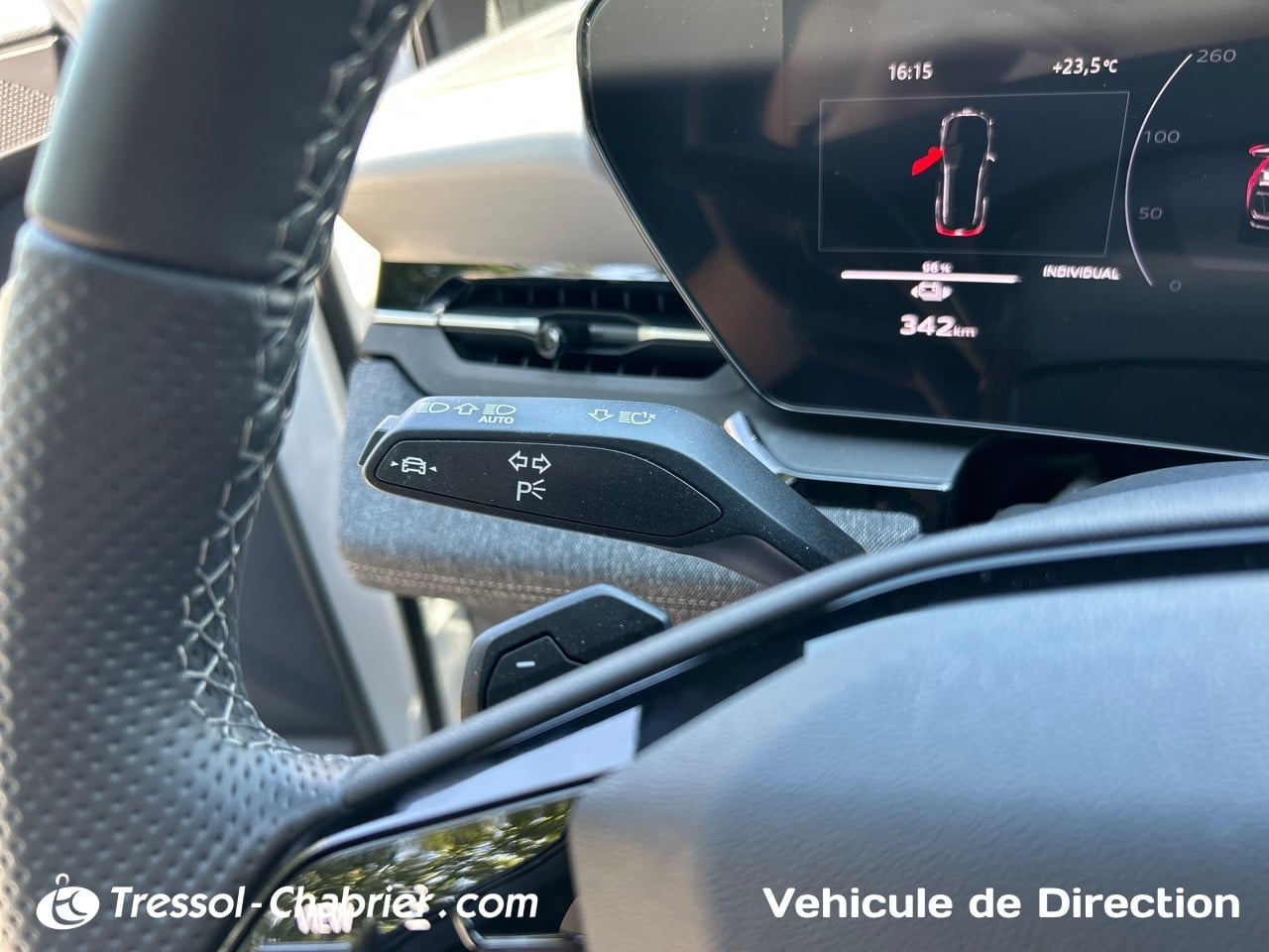 AUDI Q6+E TRON