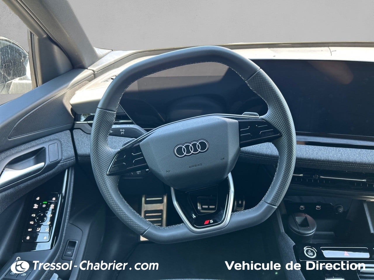AUDI Q6+E TRON POSTE+DE+PILOTAGE