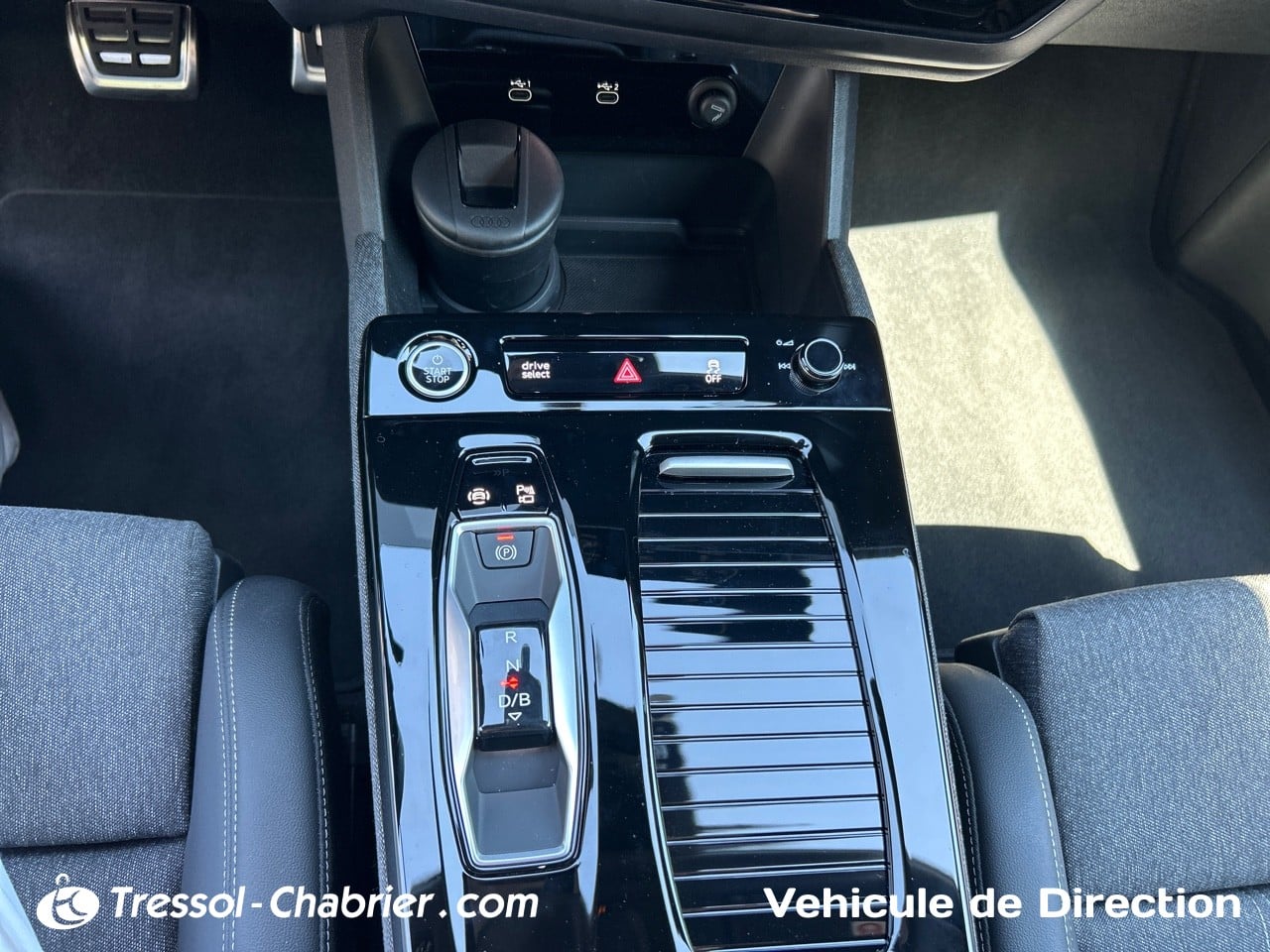 AUDI Q6+E TRON