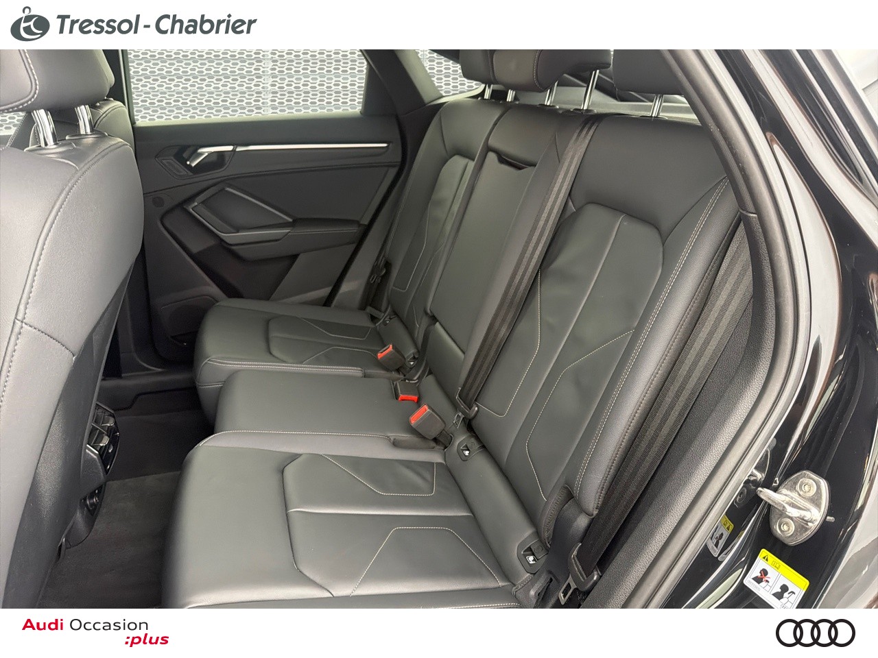 AUDI Q3+SPORTBACK SIEGE+ARRIERE+GAUCHE