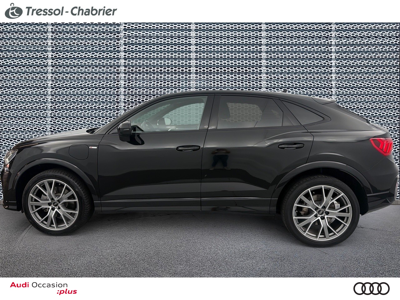 AUDI Q3+SPORTBACK PROFIL+GAUCHE