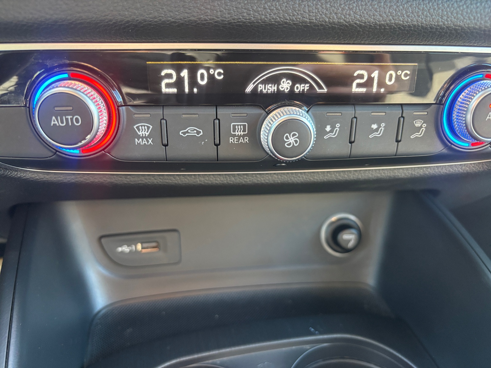 AUDI A3+SPORTBACK