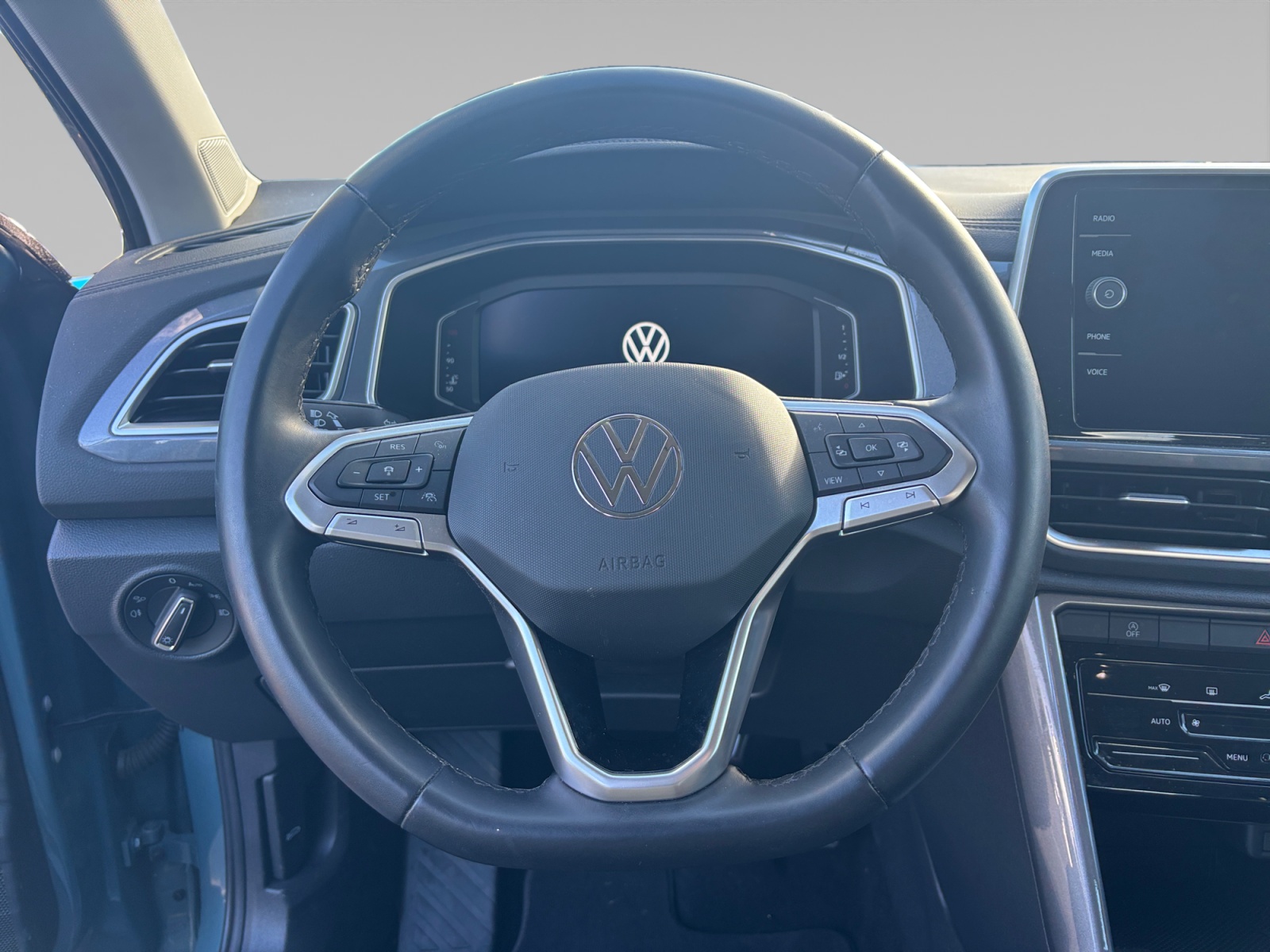 VOLKSWAGEN T ROC POSTE+DE+PILOTAGE