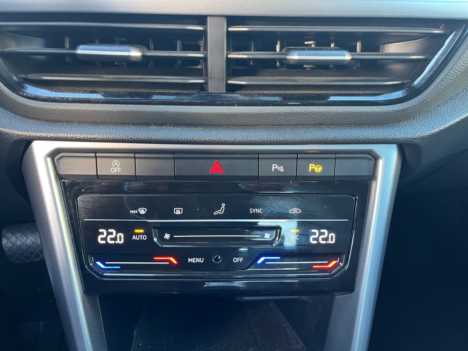 VOLKSWAGEN T ROC