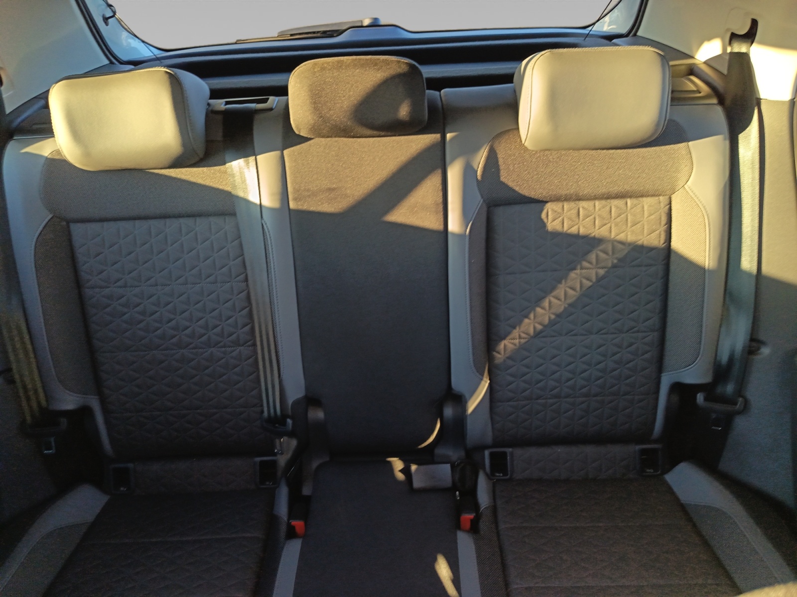 VOLKSWAGEN T CROSS SIEGE+ARRIERE+GAUCHE